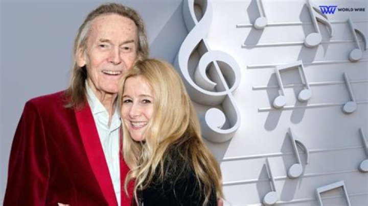 Abigail F. Cowen (Actress) Wiki, Bio, Age, Height, Weight, BF, Net Worth, Career, Family, Facts