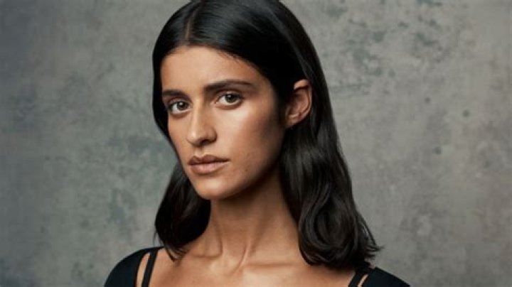 Anya Chalotra Eye Is Dark Brown In Color: Everything On Her Parents And Ethnicity