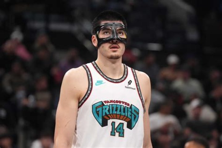 Does Zach Edey Have A Girlfriend? Everything To Know About His Dating Life