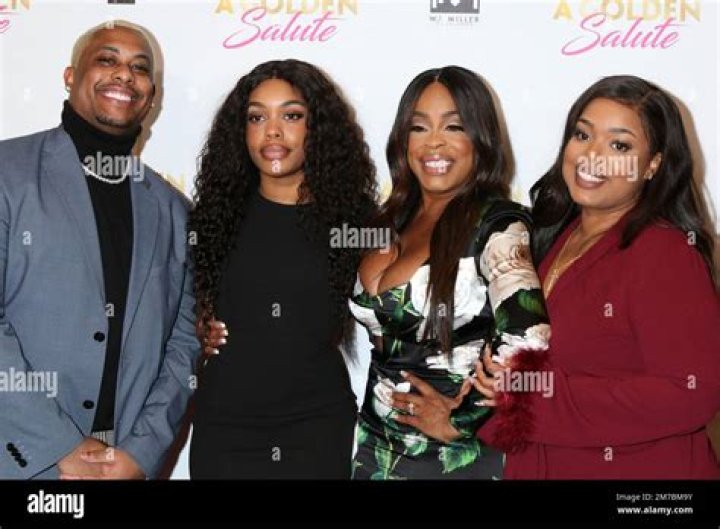 Dominic Nash (Niecy Nash’s son) Bio, Wiki, Age, Height, Car, Family, Wife and Net Worth