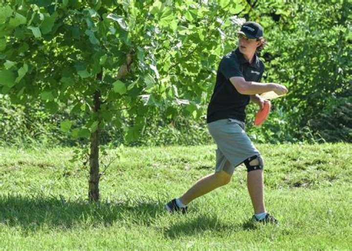 How Old Is Zach Arlinghaus? Kentucky Disc Golfer – Age Wikipedia And Parents Info