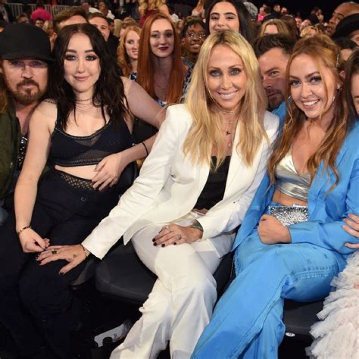 Is Trace Cyrus Adopted? Who Is Trace Cyrus Father? Did Billy Ray Cyrus Adopt Brandi And Trace?