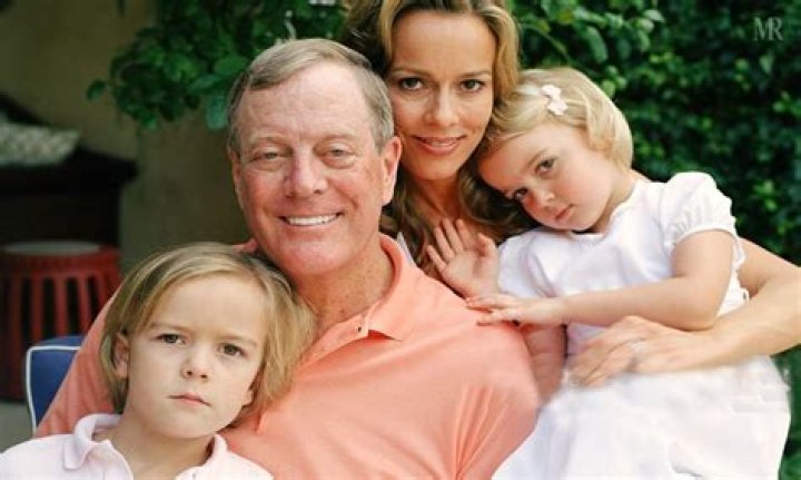 Julian Epstein Wiki Bio 2019: Age, Married, Wife, Partner, Family, Net Worth, Health, Height