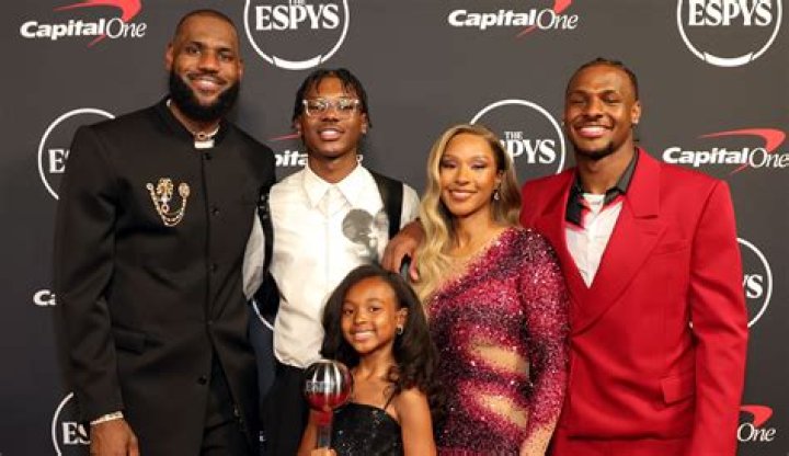 LeBron James Rumored to Cheat on Wife, Side Chick Exposed by Her Own Friend