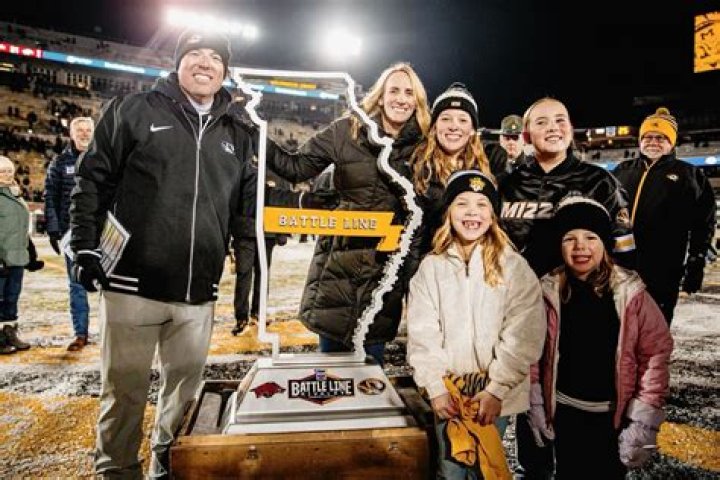 Missouri Eliah Drinkwitz Wife Lindsey Drinkwitz Is A Teacher And Former Alma High Cheerleader