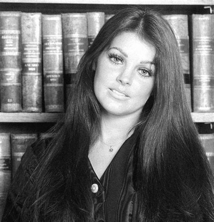 Priscilla Presley Biography, Age, Education, Career and Net Worth