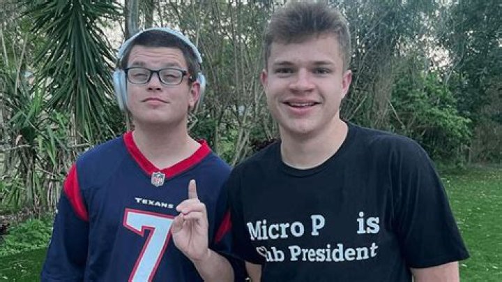 Who Is Twitch Streamer CookSux? Age, Net Worth And Face Reveal